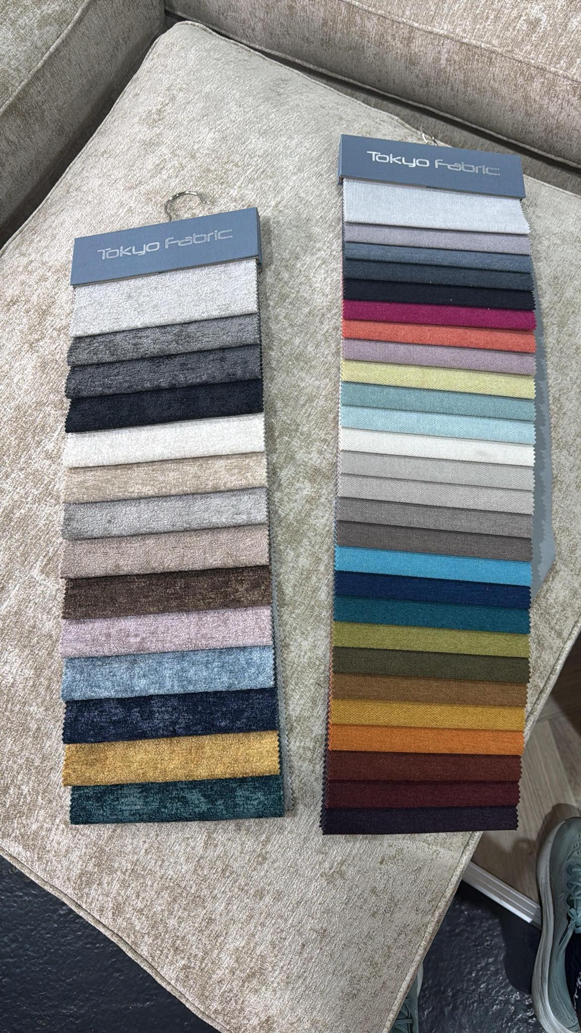 Chiswick L-shape Sofa + Foostool