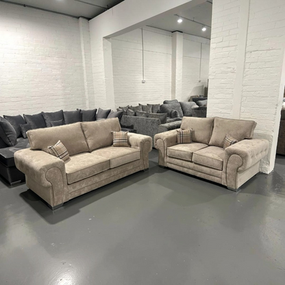 Luvio Chesterfield 3+2 Sofa Set
